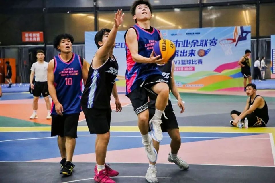 关于史诗级篮球对决即将上演，球迷翘首期待的信息
