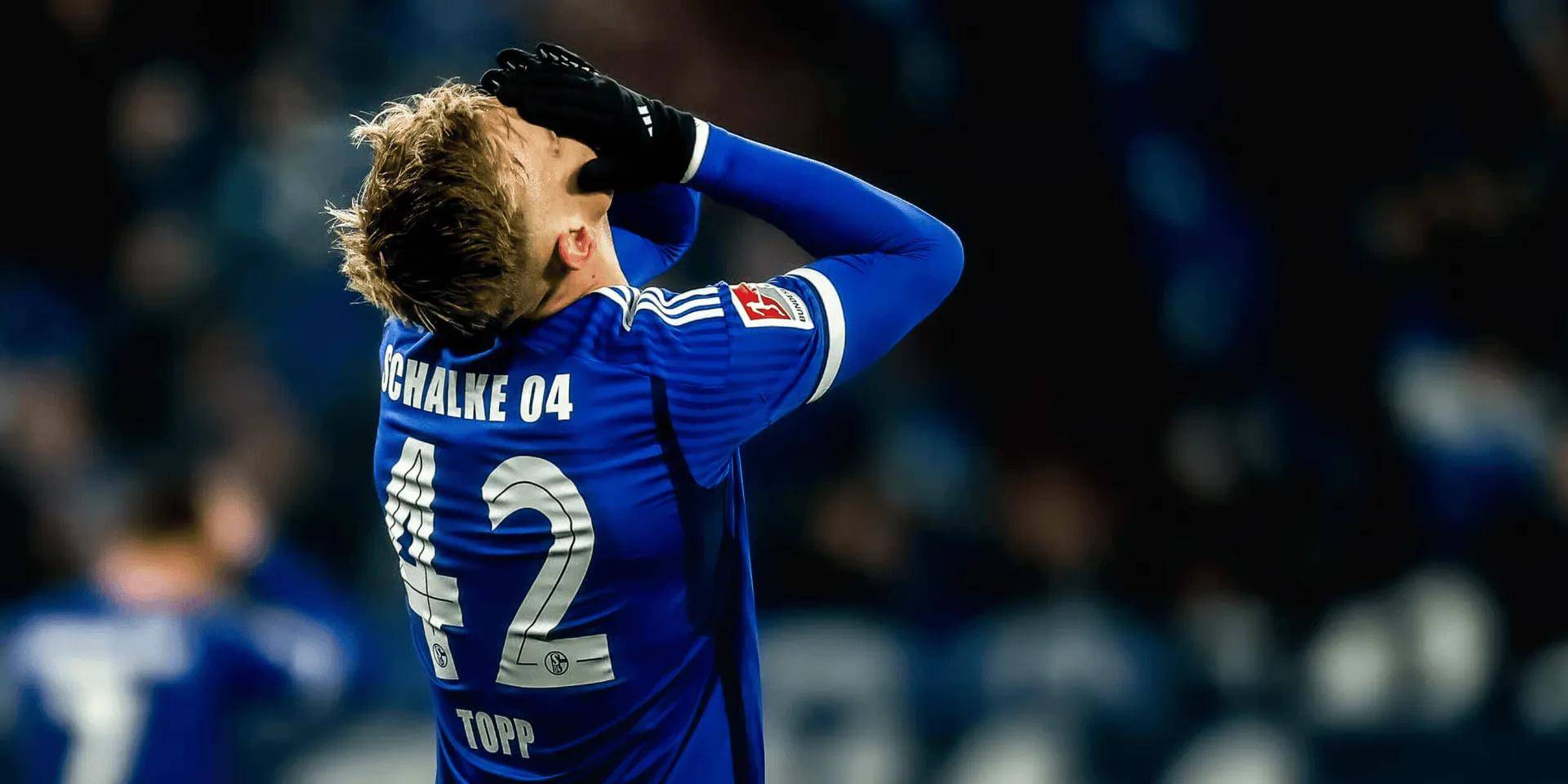 沙尔克04在德甲赛场上连胜，实力强劲