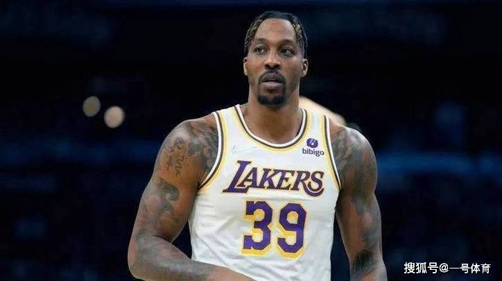 包含霍华德连续两场砍下20+10，为球队贡献不小！的词条