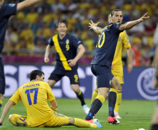 1xBit体育新闻-包含瑞典队战胜乌克兰，挺进四分之一决赛的词条